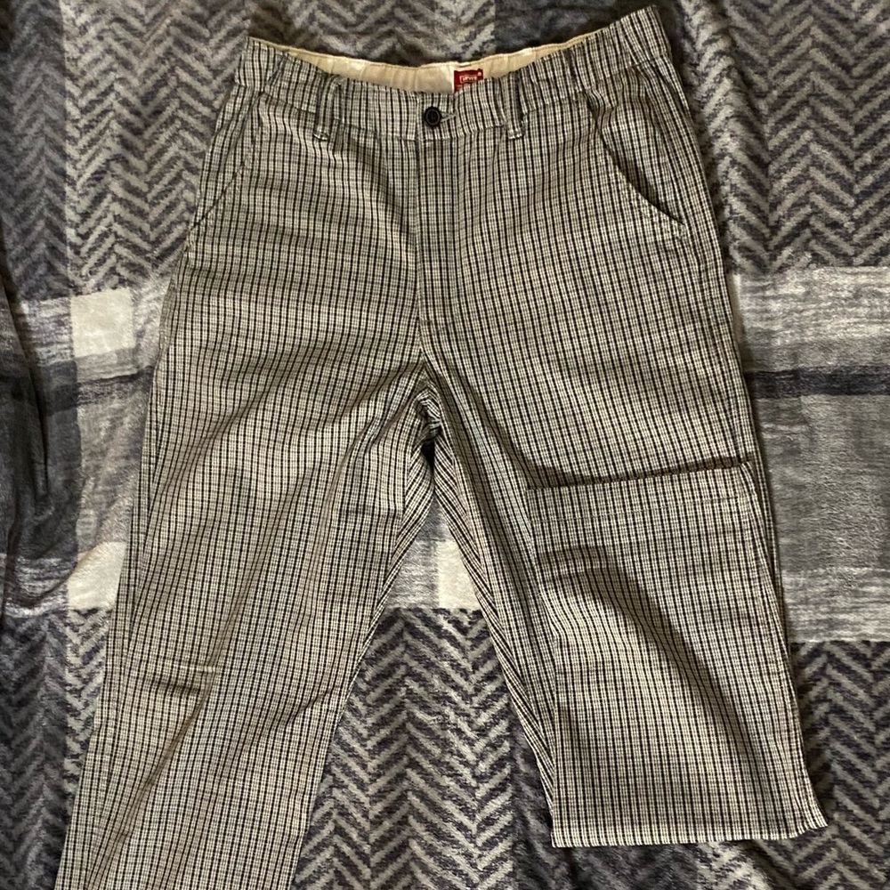 Levi chinos